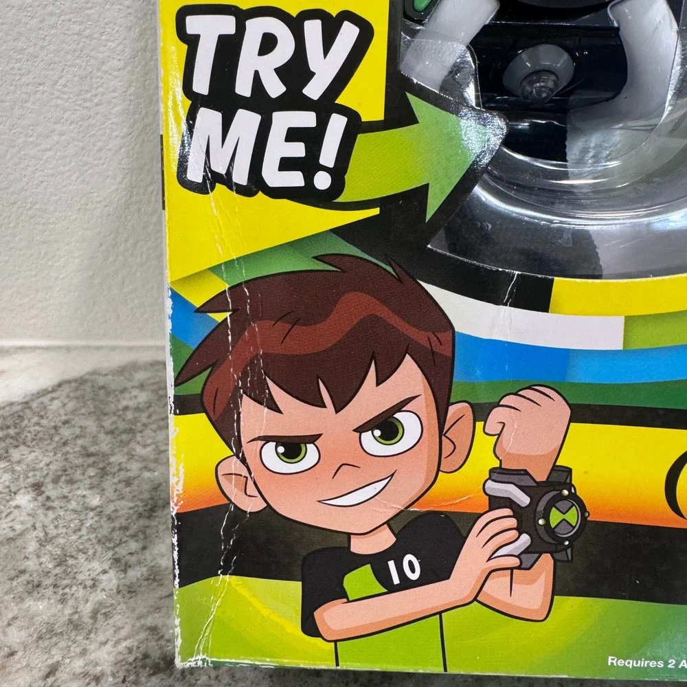 Ben 10 Deluxe Omnitrix Watch Playmates Toys 100+ Phrases Sound FX 76931 NIB